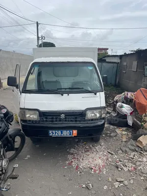 Suzuki APV Minibus 2018 Blanc