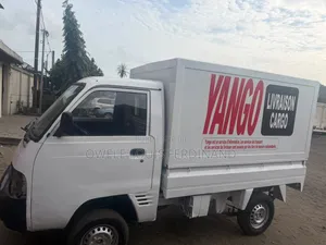 Suzuki APV Minibus 2018 Blanc