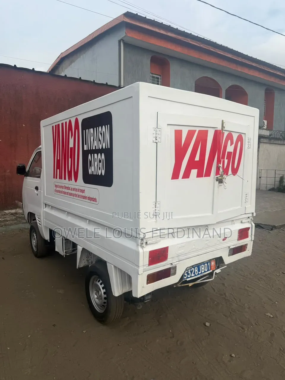 Suzuki APV Minibus 2018 Blanc