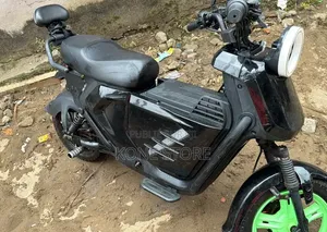 Nouveau Revoo A12 2026 Noir