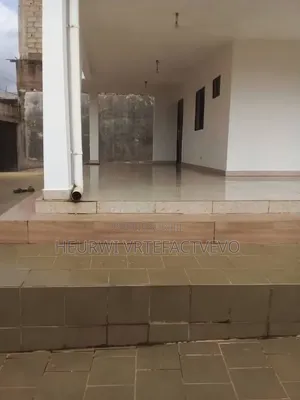 7chbre Maison de ville/terrasse dans Nouveau Goudron, Cocody à Vendre
