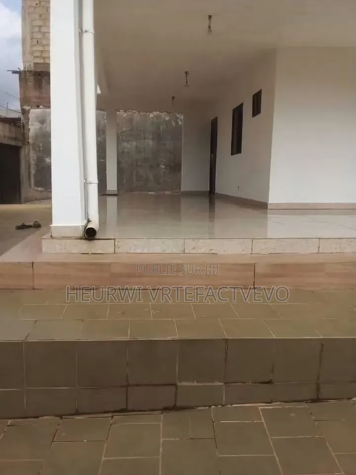 7chbre Maison de ville/terrasse dans Nouveau Goudron, Cocody à Vendre