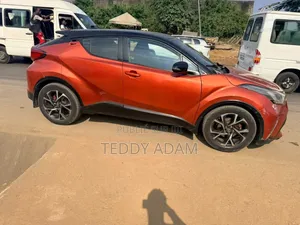 Toyota C-HR 2020 Orange