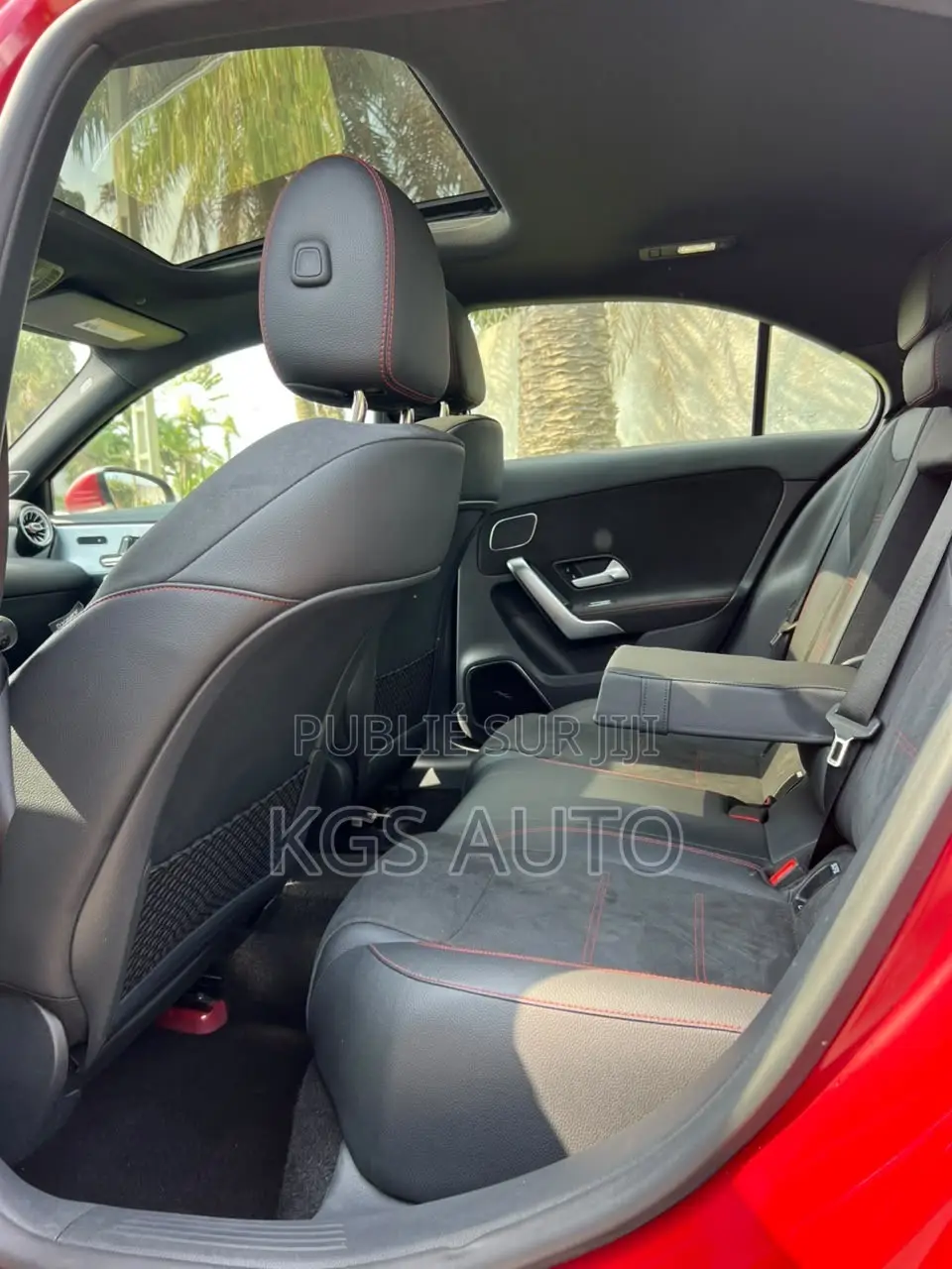 Mercedes-Benz 220 2022 Rouge