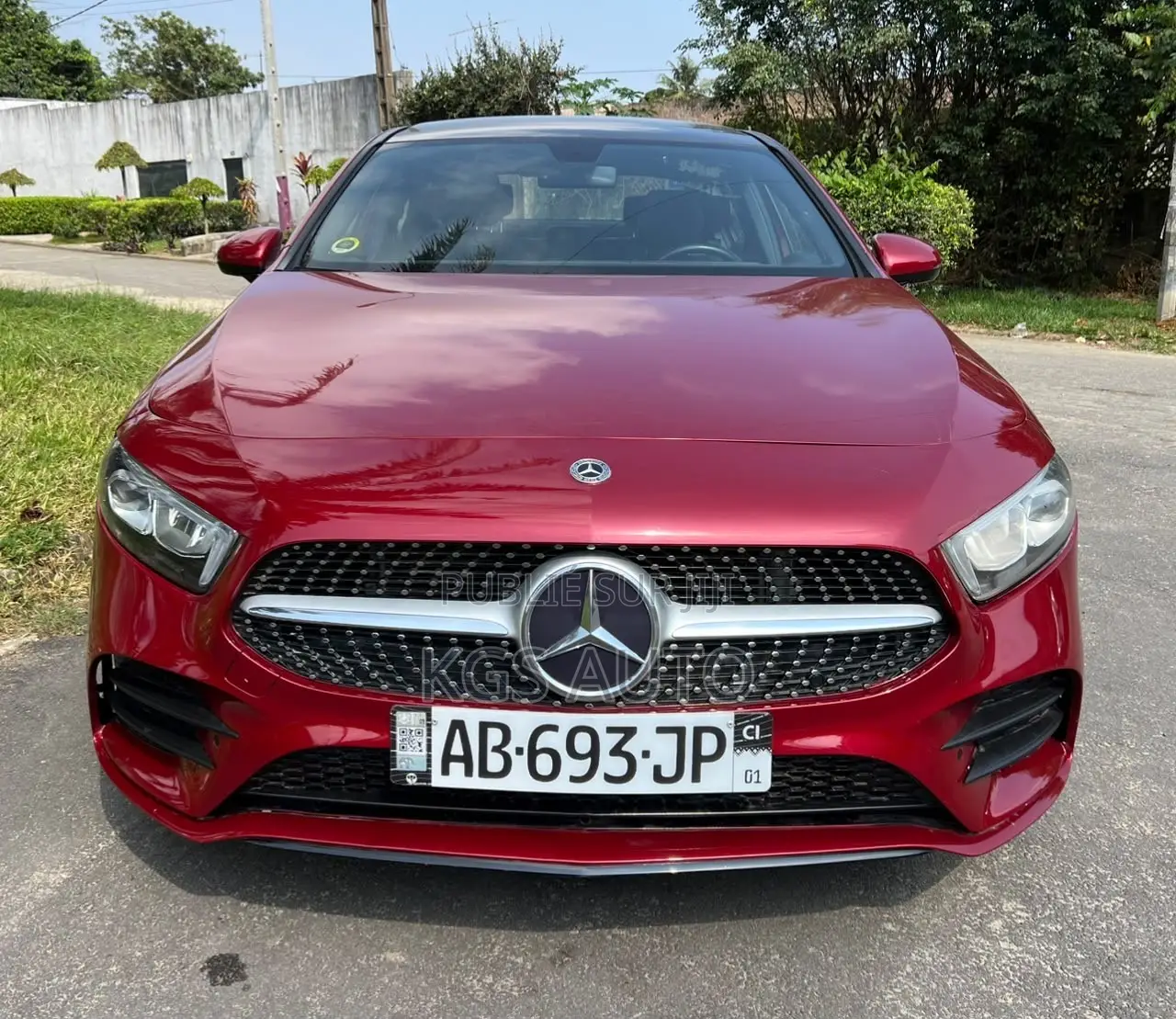 Mercedes-Benz 220 2022 Rouge