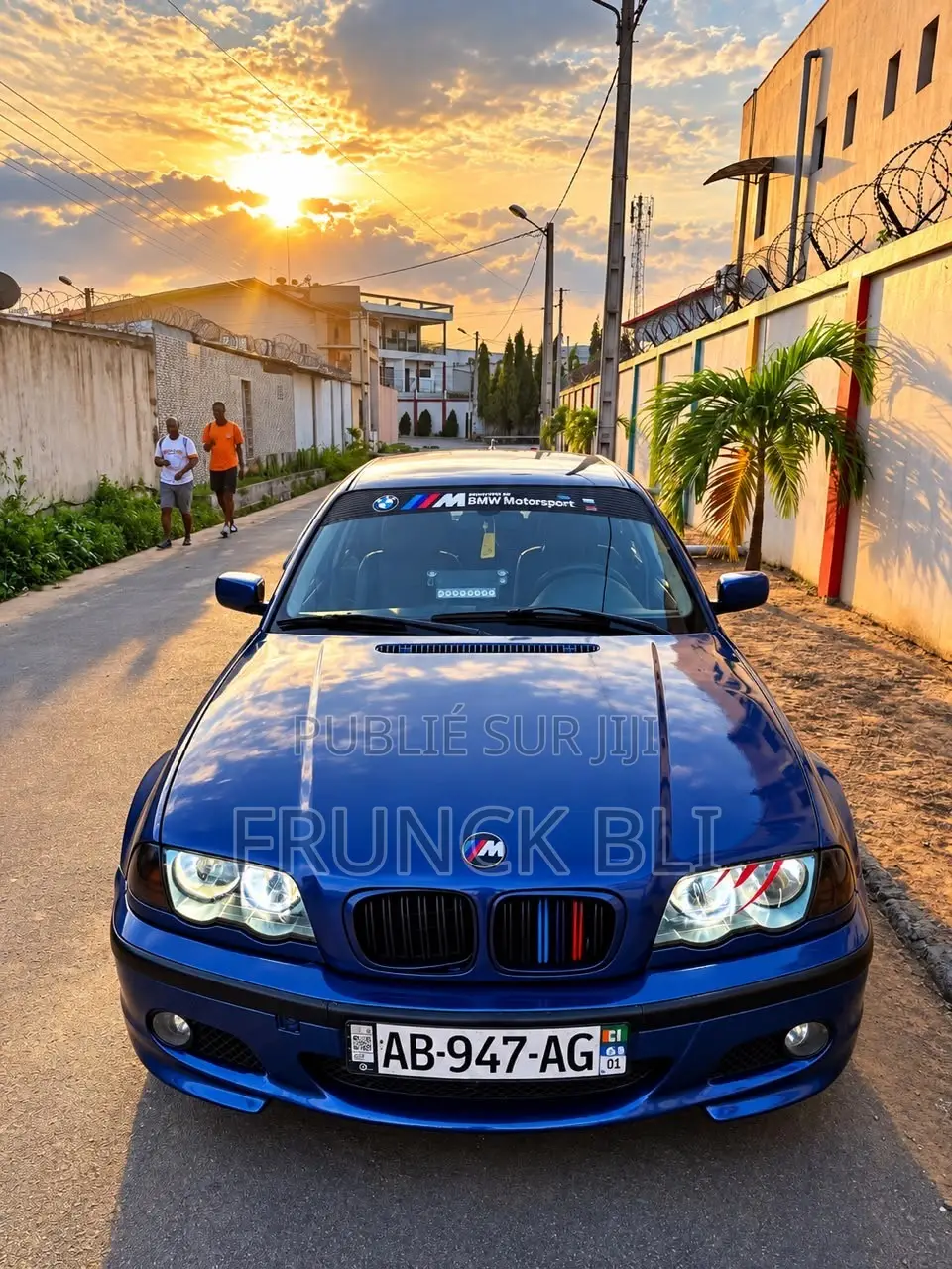 BMW 318ti 1999 Bleu