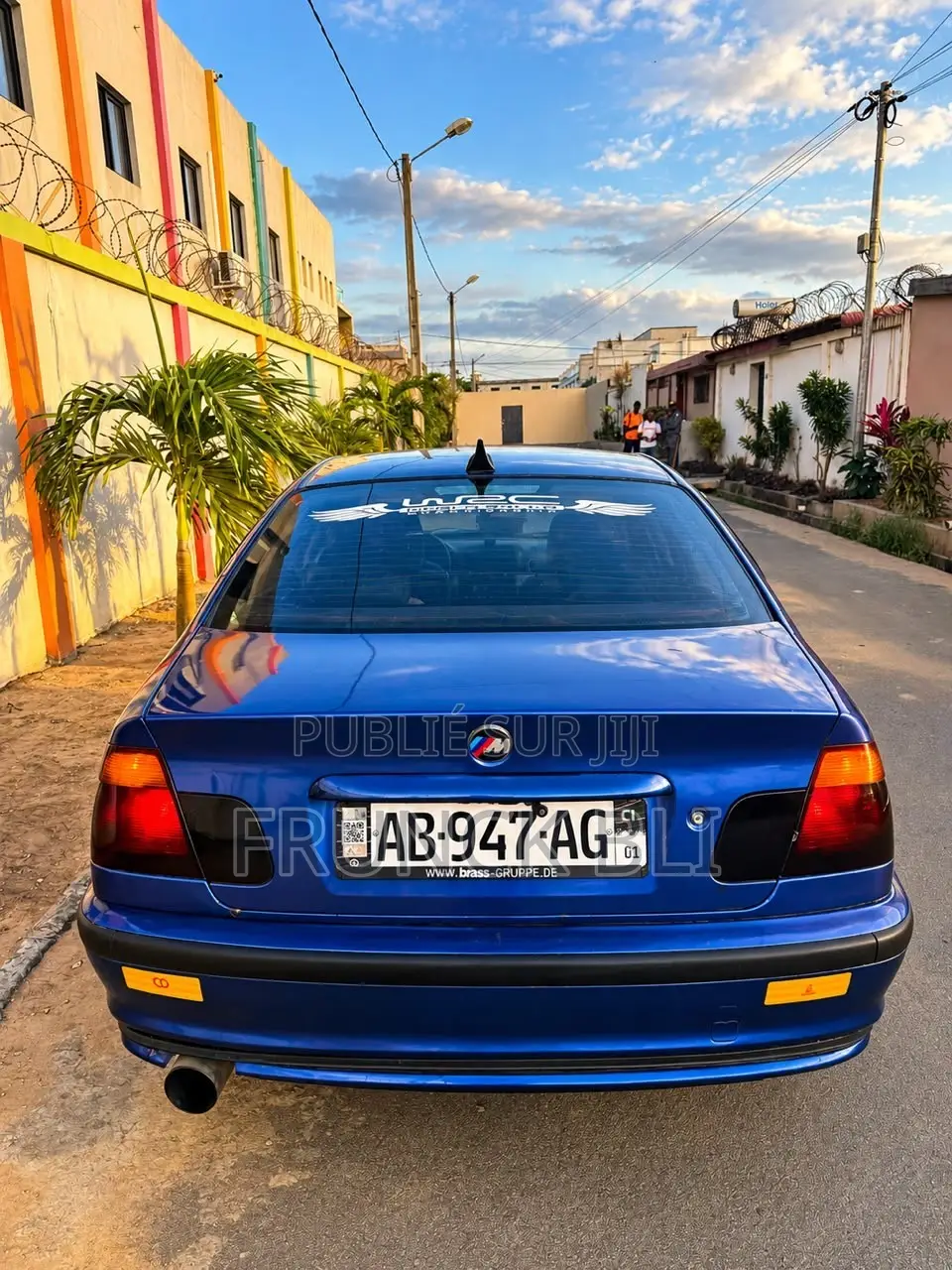 BMW 318ti 1999 Bleu