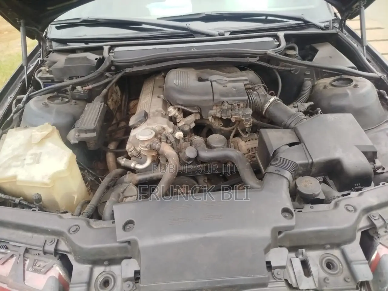 BMW 318ti 2000 Gris