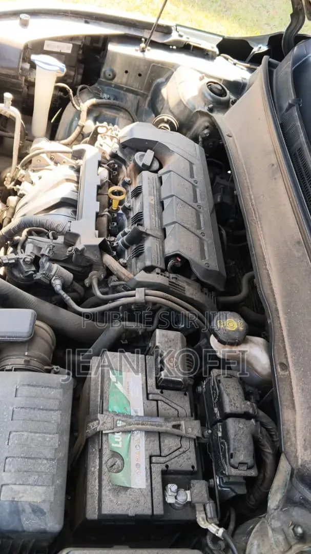 Kia Seltos 2024 Gris