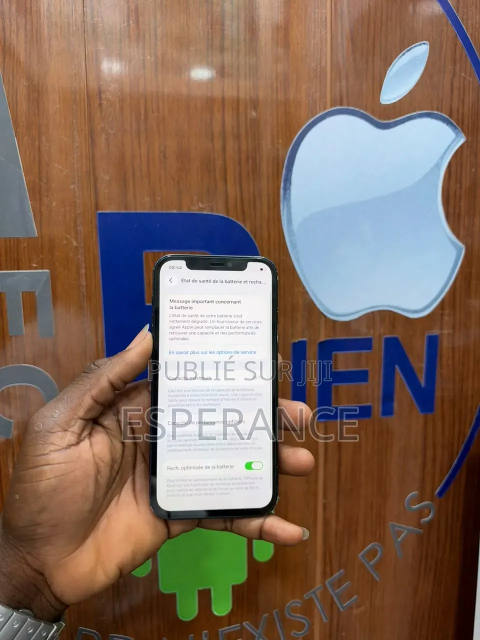 Apple iPhone 12 64 GB Noir