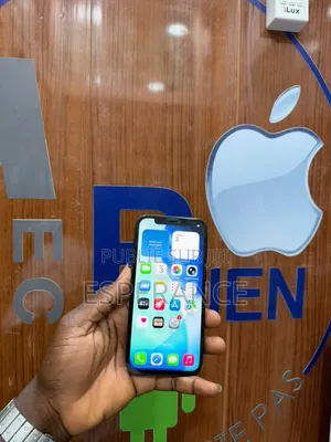 Apple iPhone 12 64 GB Noir