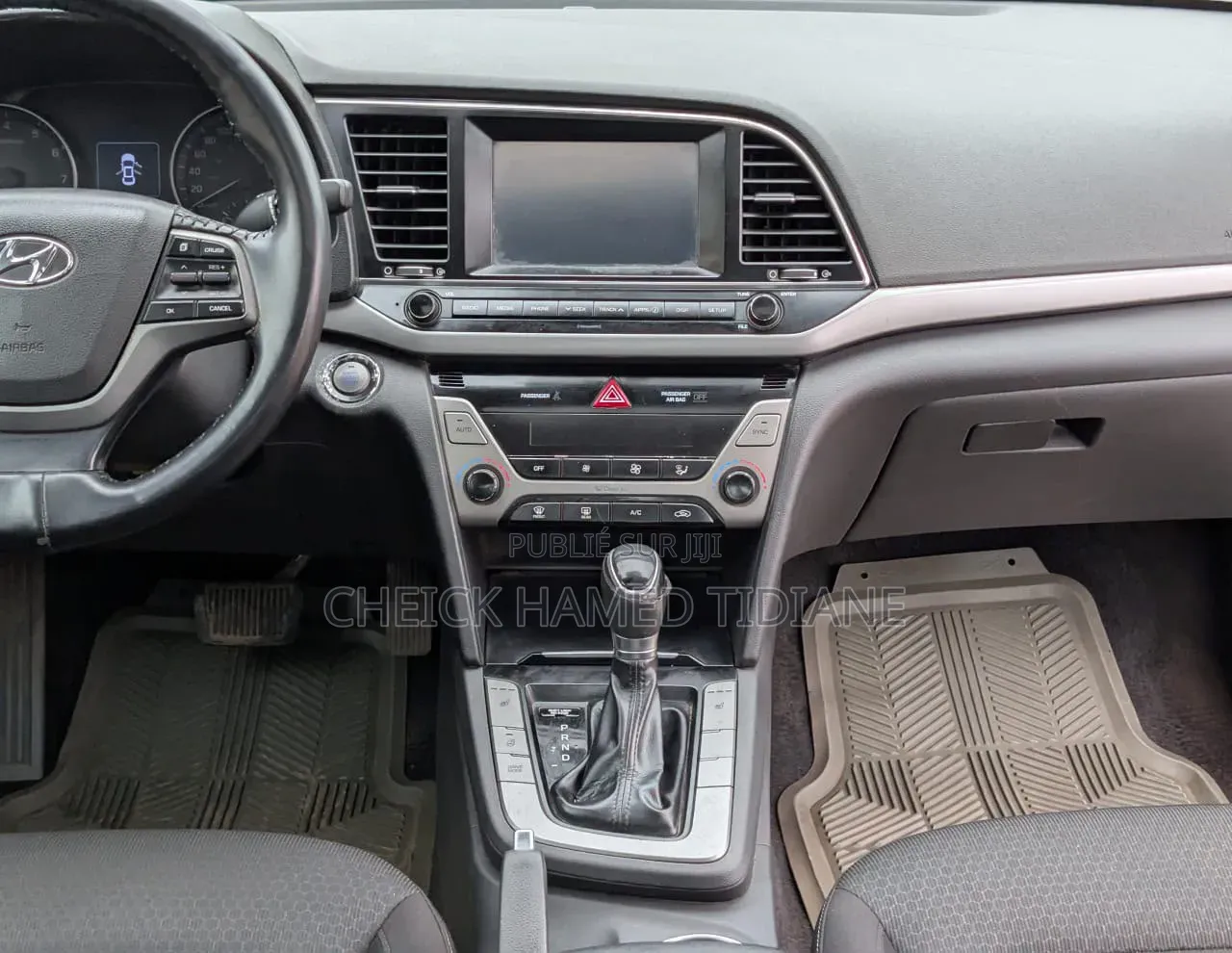Hyundai Elantra 2018 Gris