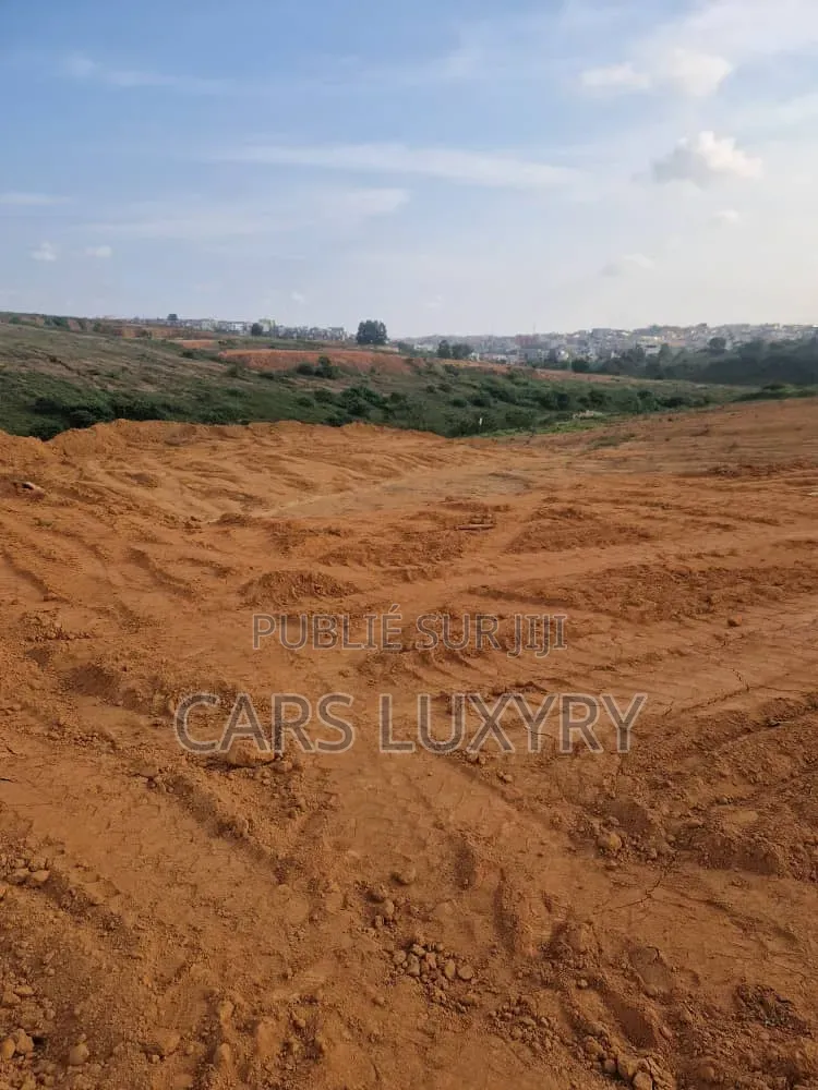 Terrain 300m Acd Bingerville
