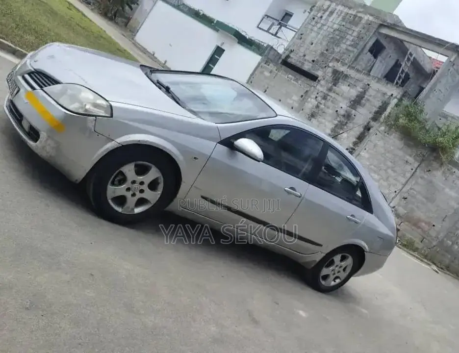 Nouveau Nissan Primera 2025 Blanc cassé