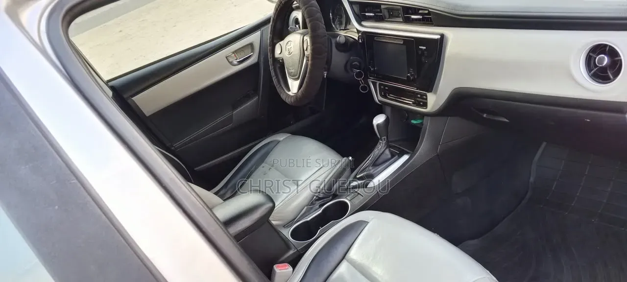 Toyota Corolla 2018 Gris