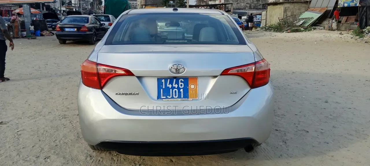 Toyota Corolla 2018 Gris