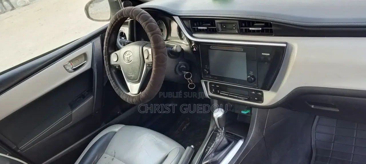 Toyota Corolla 2018 Gris