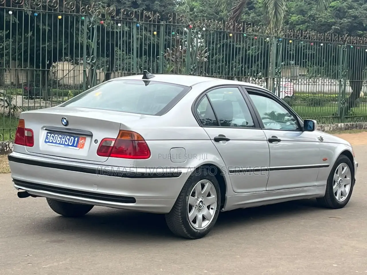 BMW 318i 2000 Gris