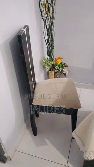 Table À Manger 4 Chaises