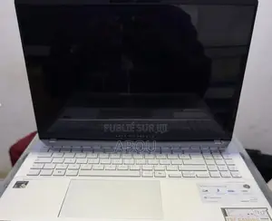 Asus Vivobook 15 32GB Qualcomm Snapdragon X Elite SSD 1T