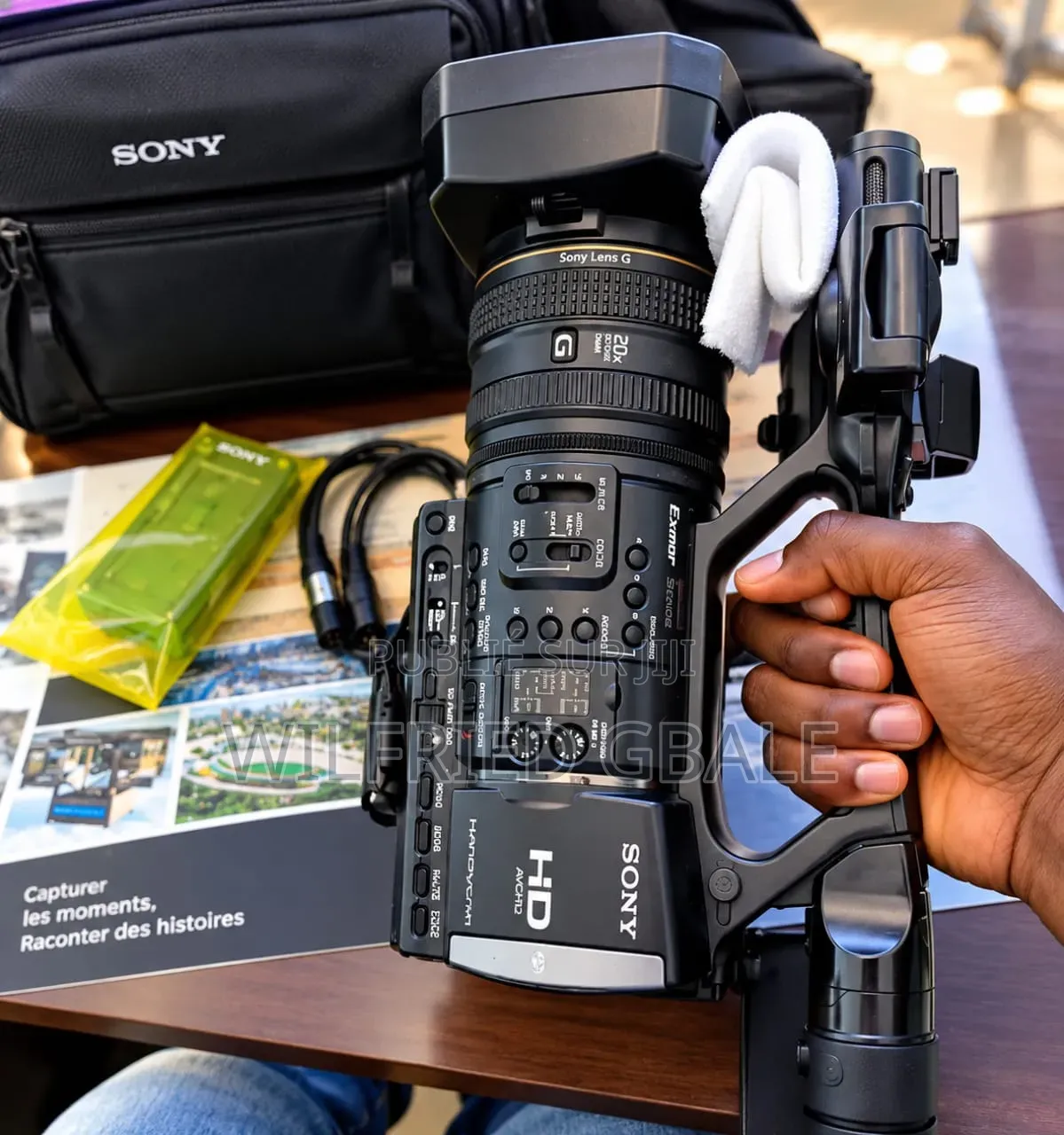 Caméra Professionnelle Sony Ax2000e Promo