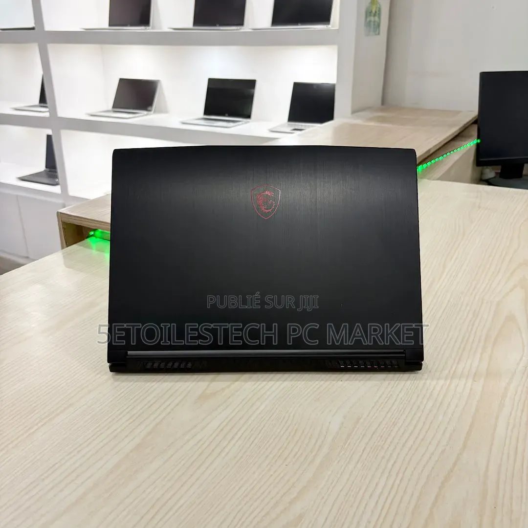 Nouveau Ordinateur portable MSI CR460 16GB Intel Core i5 SSD 512GB
