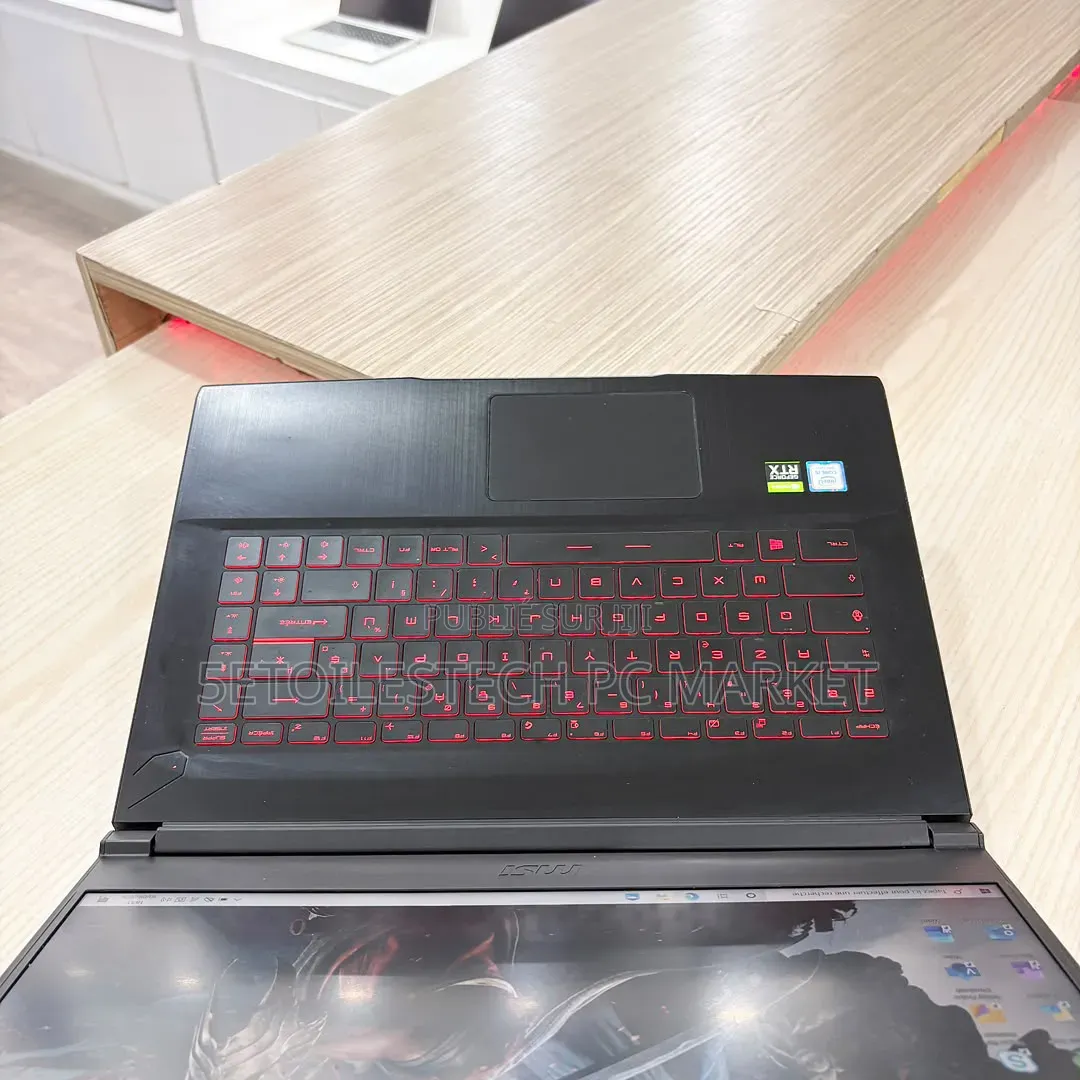 Nouveau Ordinateur portable MSI CR460 16GB Intel Core i5 SSD 512GB