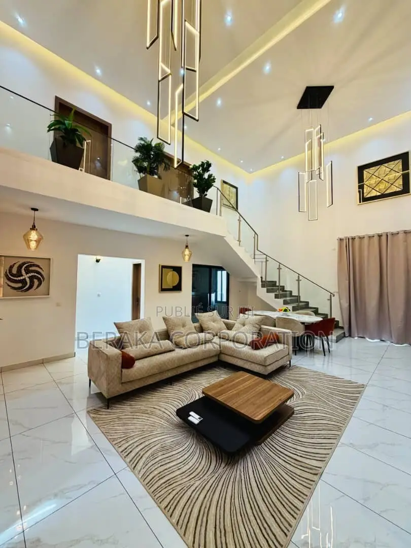 Meublé 3chbre Duplex dans Beraka Corporation, Bingerville à Vendre