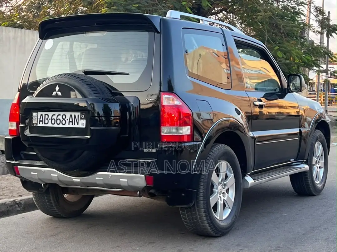 Mitsubishi Pajero 2014 Noir