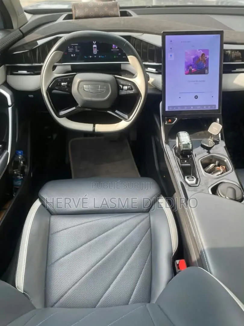 Geely Galaxy Starshine 8 2025 Bleu