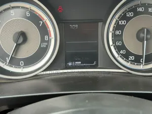 Suzuki Dzire 2023 Gris