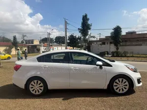 Kia Rio 2018 Blanc