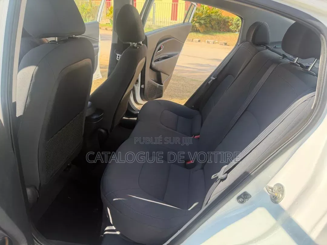 Kia Rio 2018 Blanc