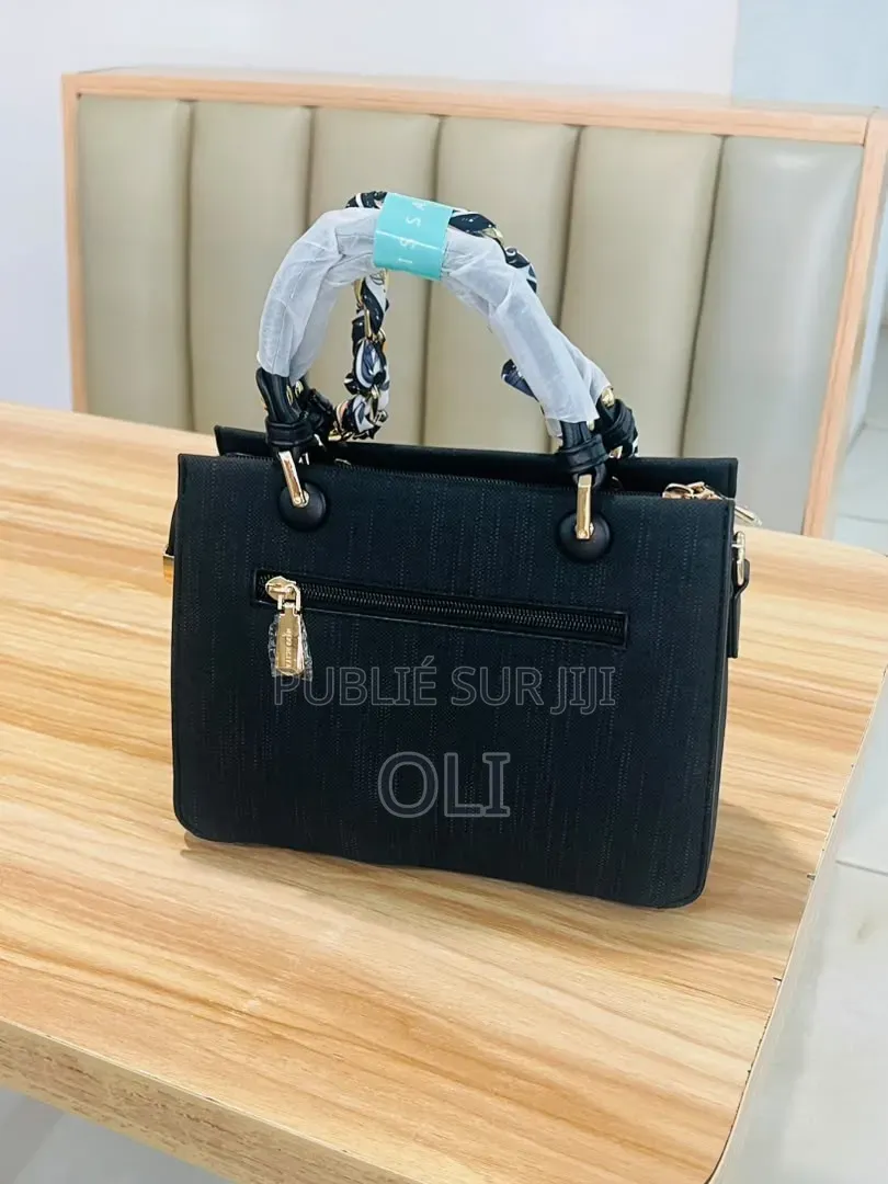 Sac À Main Élégant Et Tendance Idéale Pour Cadeaux