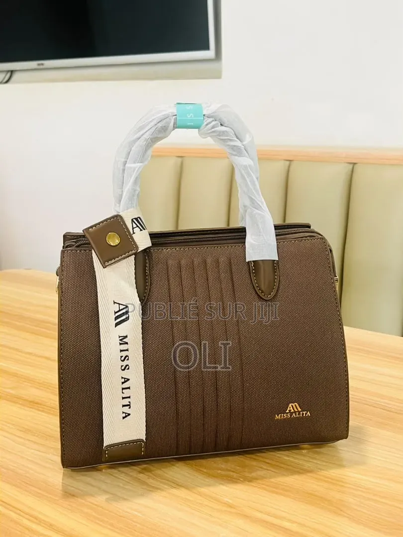 Sac À Main Élégant Et Tendance Idéale Pour Cadeaux