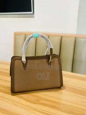 Sac À Main Élégant Et Tendance Idéale Pour Cadeaux