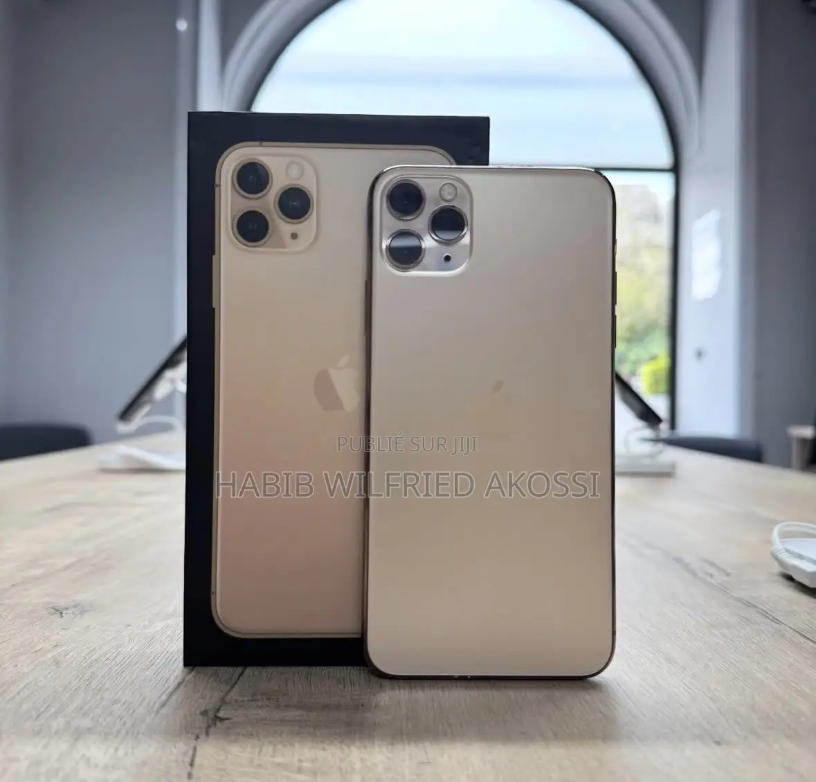 Nouveau Apple iPhone 11 Pro Max 256 GB Doré