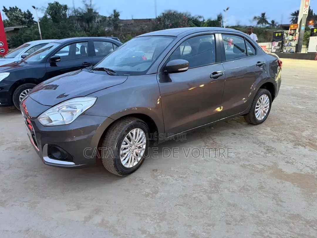 Suzuki Dzire 2023 Gris