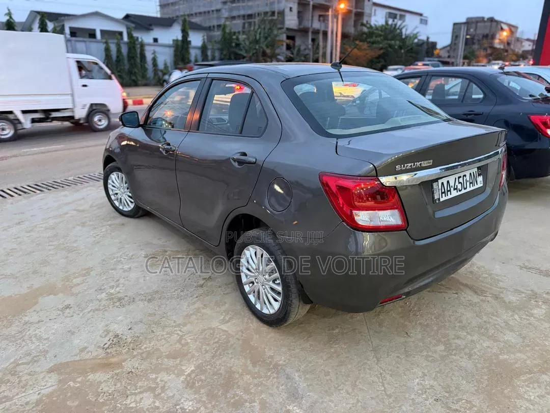 Suzuki Dzire 2023 Gris