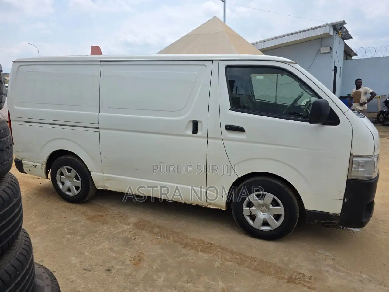 Toyota Fun Cargo 2022 Blanc