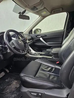 Mitsubishi Eclipse Cross 2020 Gris