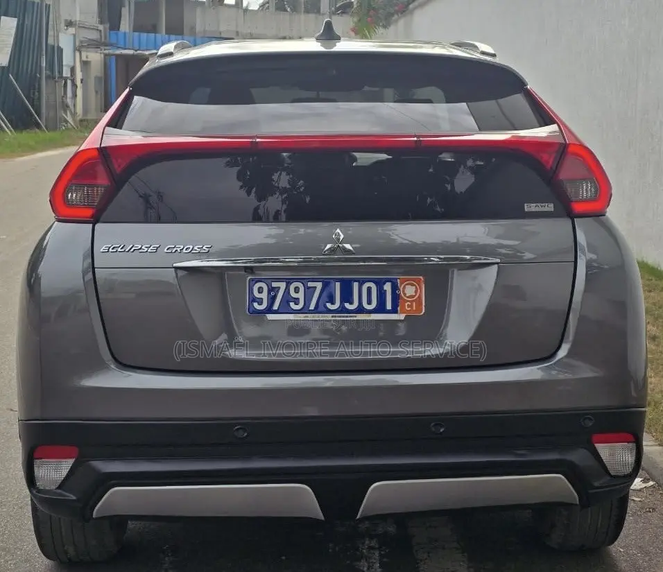 Mitsubishi Eclipse Cross 2020 Gris