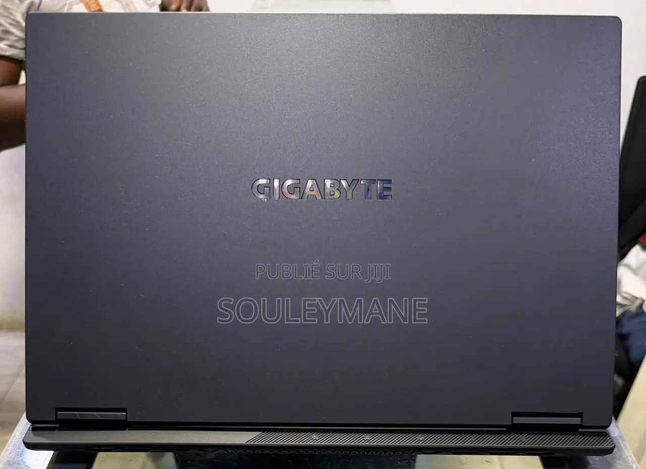Ordinateur portable Gigabyte GAMING A16 32GB Intel Core i7 SSD 1T