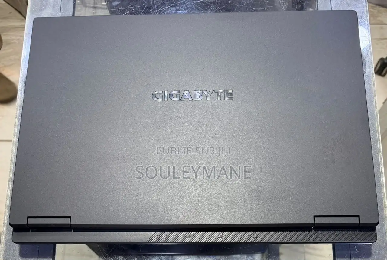 Ordinateur portable Gigabyte GAMING A16 32GB Intel Core i7 SSD 1T