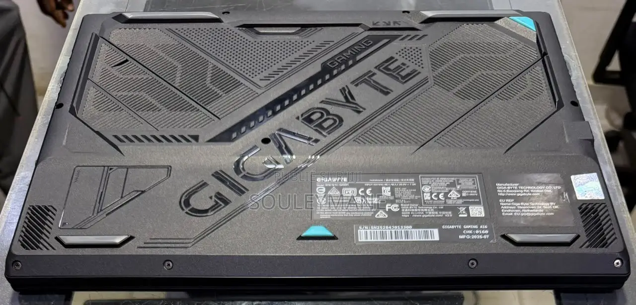 Ordinateur portable Gigabyte GAMING A16 32GB Intel Core i7 SSD 1T