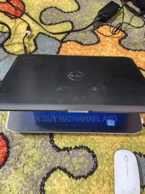 Ordinateur portable Dell Latitude 5410 4GB Intel Core i3 SSD 256GB