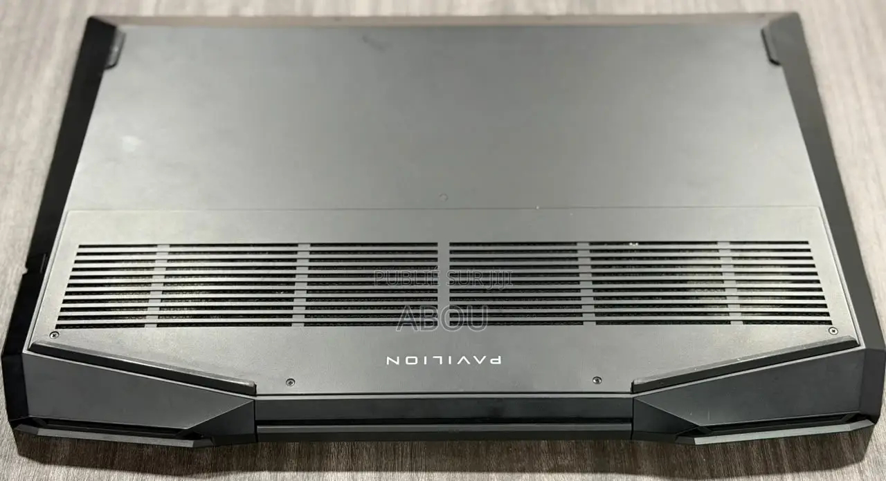 Ordinateur portable HP Pavilion 17 16GB Intel Core i5 SSD 500GB