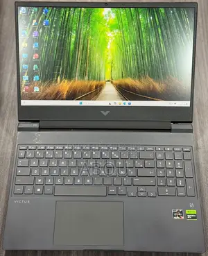 Ordinateur portable HP Victus 15 16GB AMD Ryzen 5 SSD 512GB