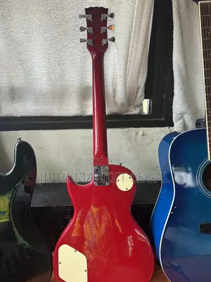 Guitare Électrique Solo Moins Chère