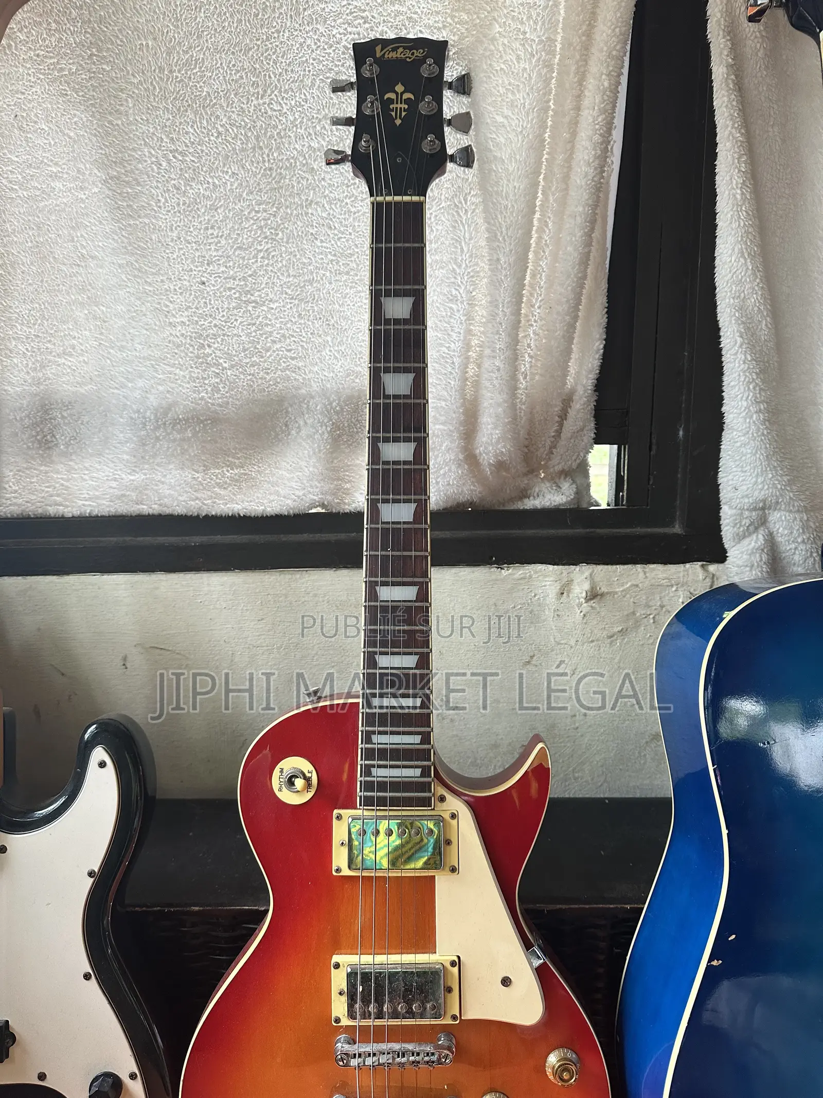 Guitare Électrique Solo Moins Chère